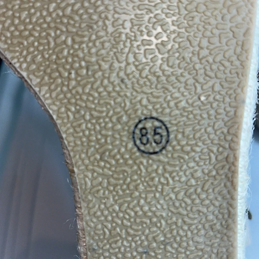 NWOB TONIVIS suede/espadrille cream color ankle strap/buckle wedge Sz 8.5
